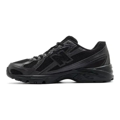 740 Black | Black Cement