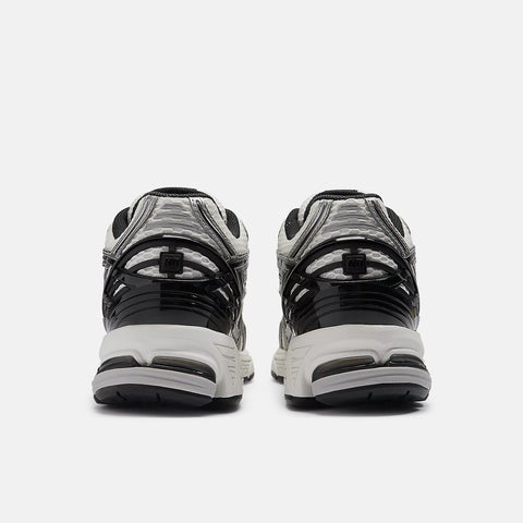 New Balance 1906R Silver Metallic M1906RER