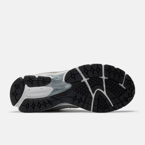 New Balance 2002R Gris M2002RST