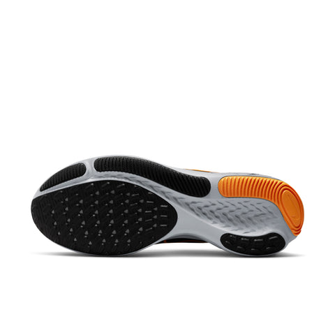 React Miler 2 Medium Ash | Kumquat Black